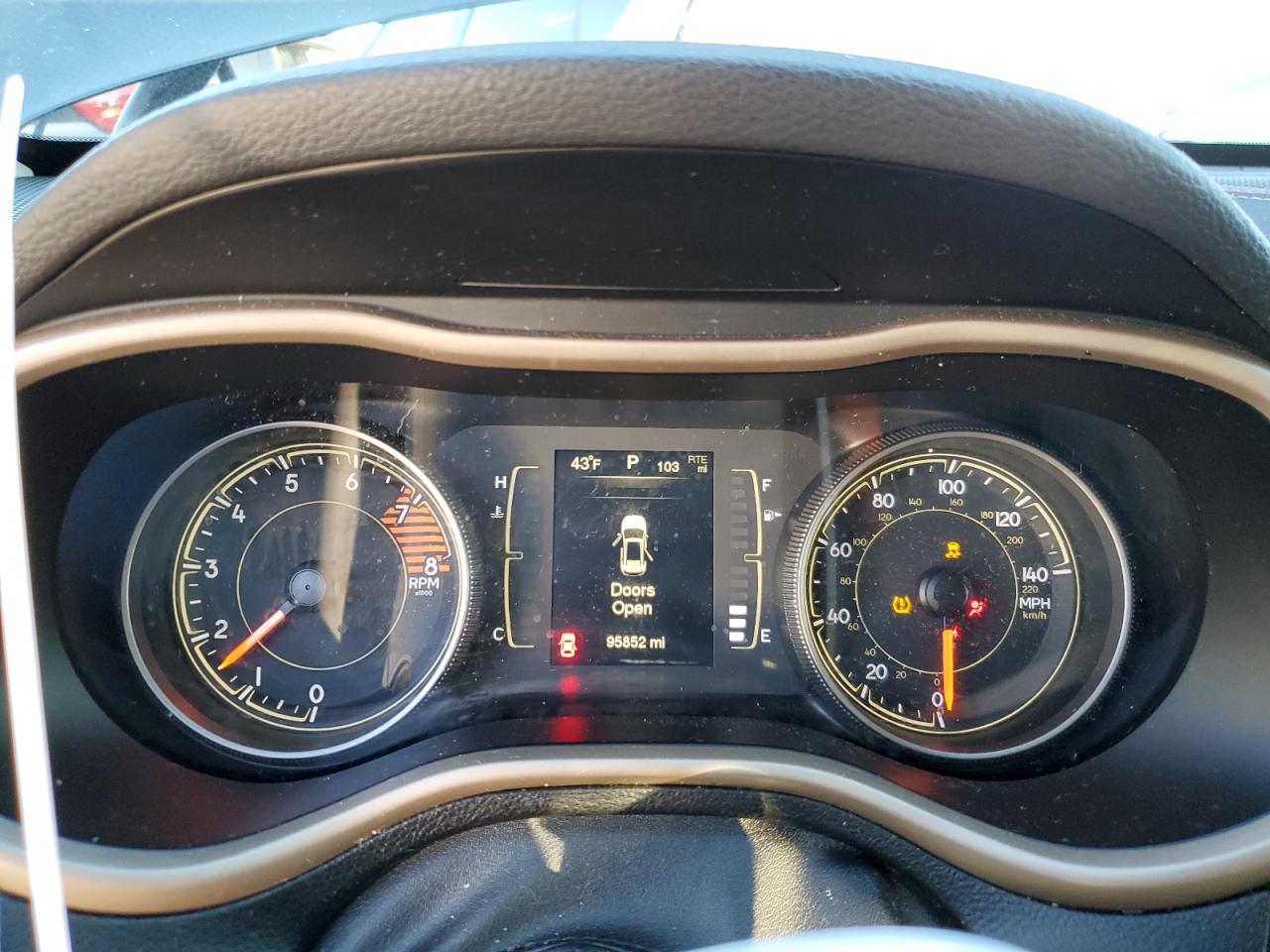 2016 Jeep Grand Cherokee - Image 9