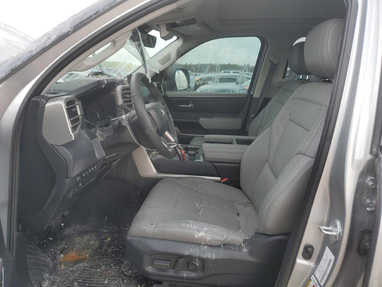 2022 Toyota Tundra - Image 7