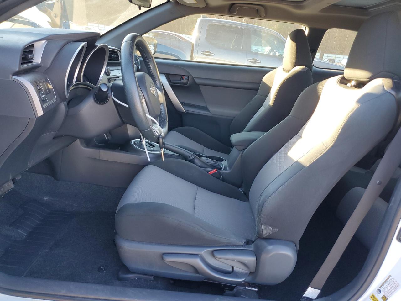 2014 Scion tC - Image 7