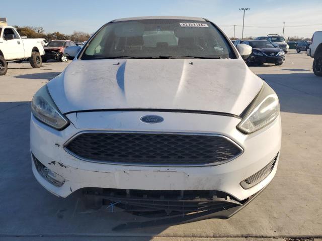  FORD FOCUS 2015 Белы