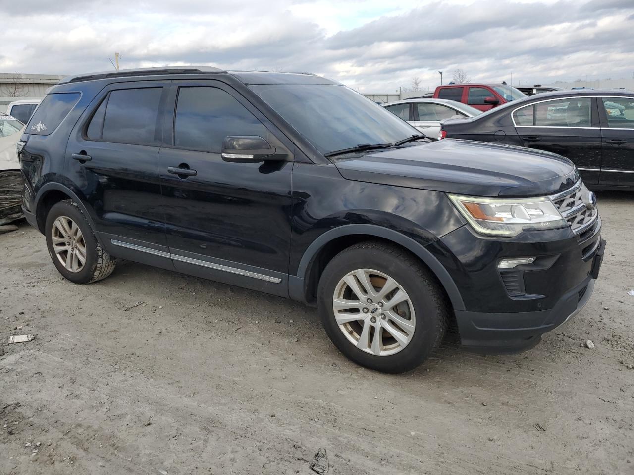 2018 Ford Explorer - Image 4