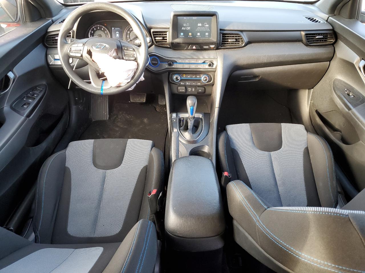 2019 Hyundai Veloster - Image 8