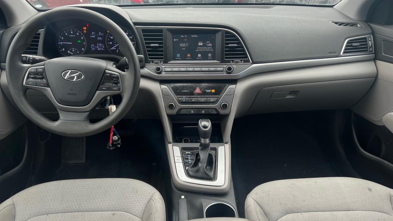 2017 Hyundai Elantra - Image 8