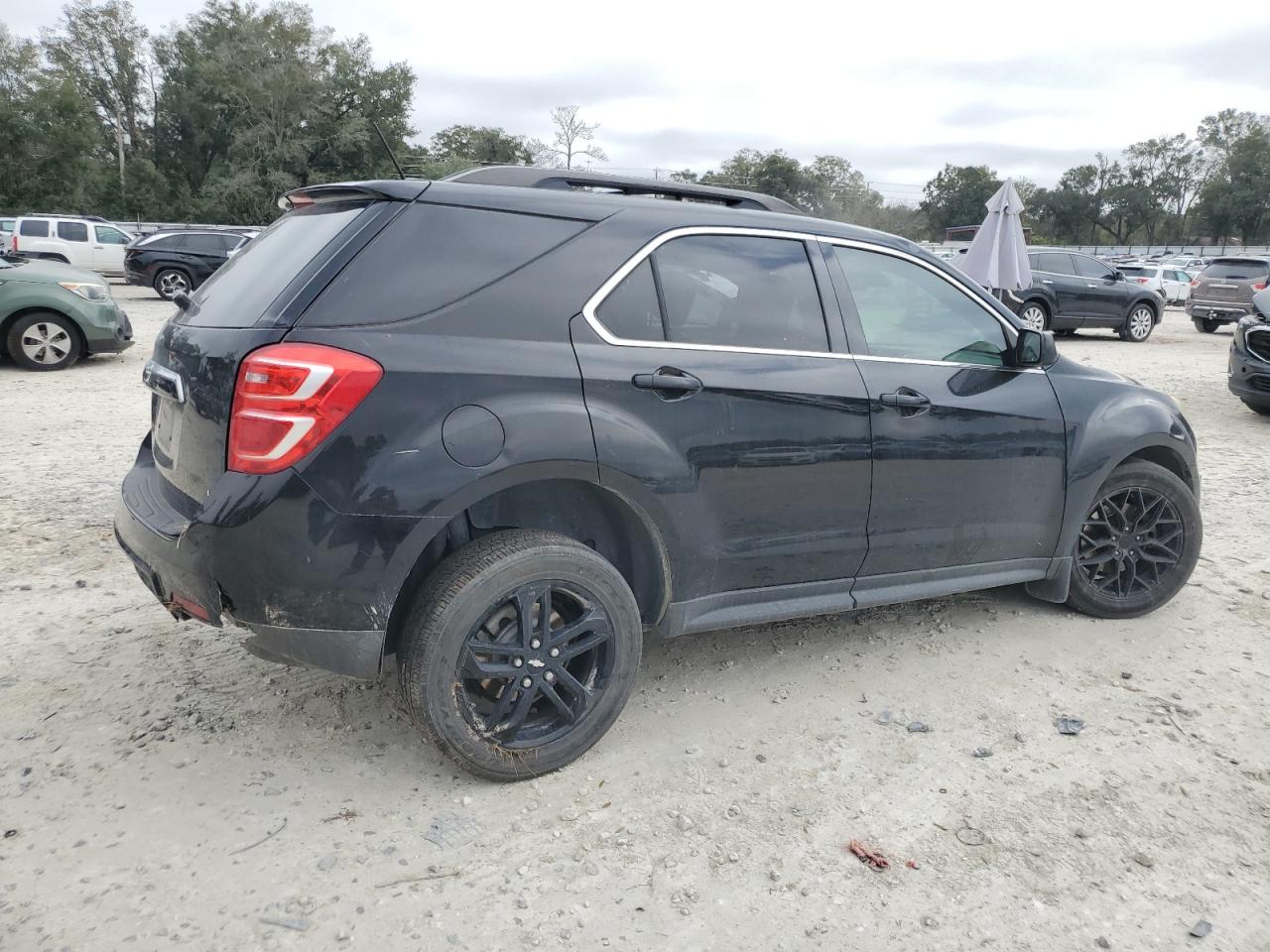 2017 Chevrolet Equinox - Image 3