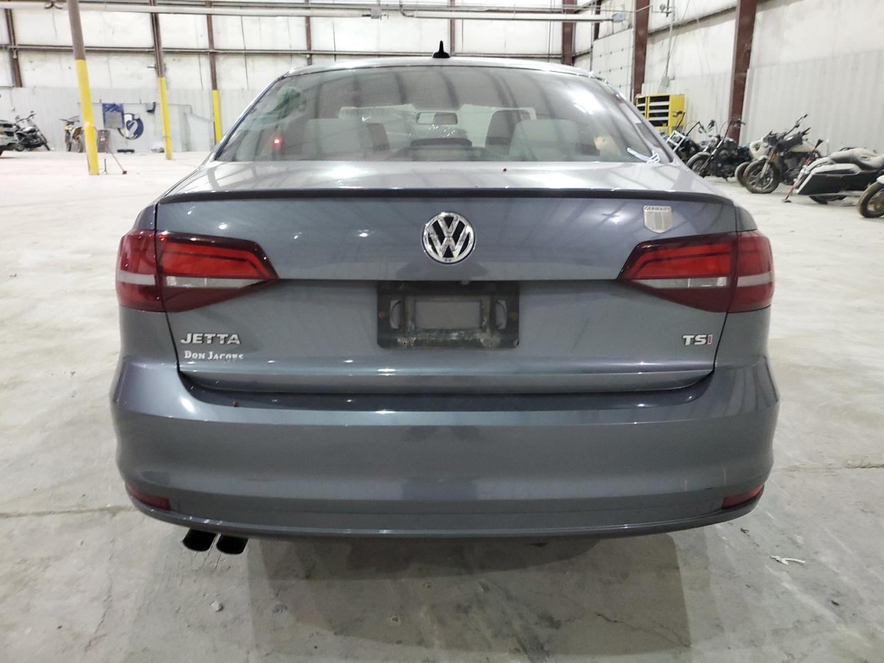 2016 Volkswagen Jetta - Image 6