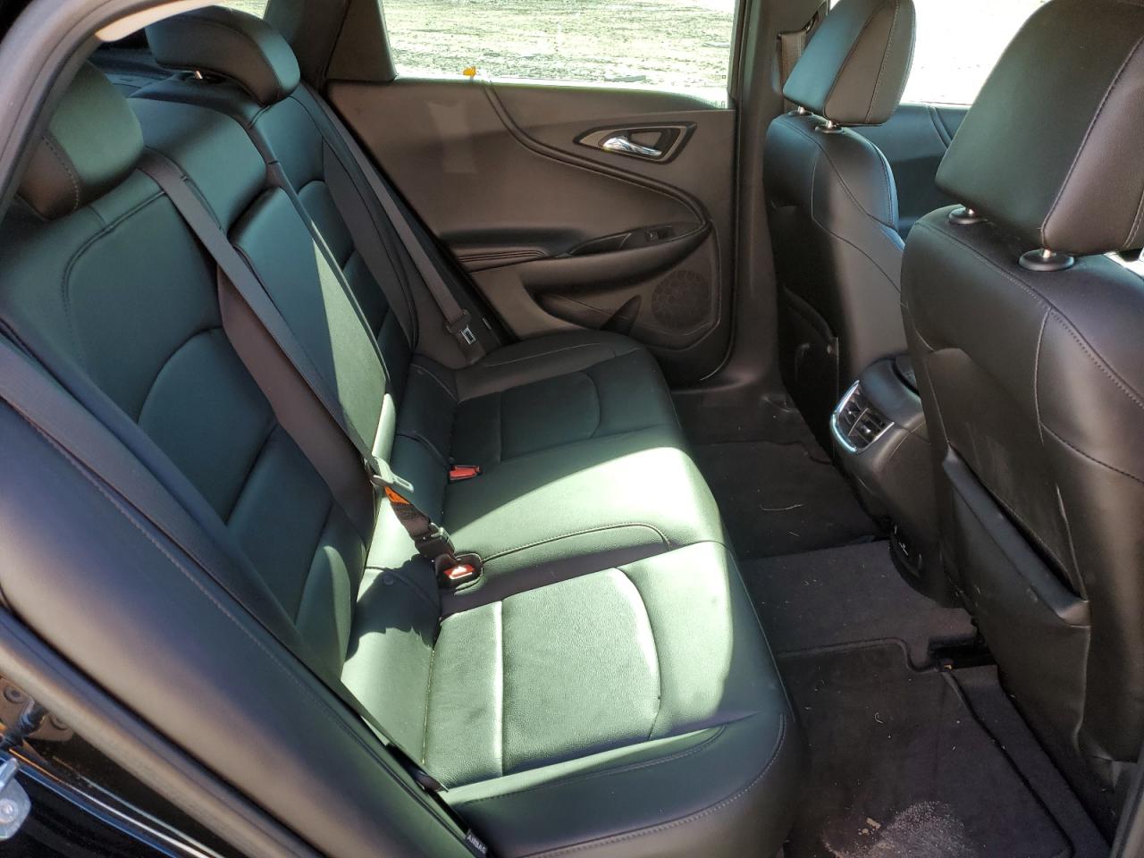 2016 Chevrolet Malibu - Image 10