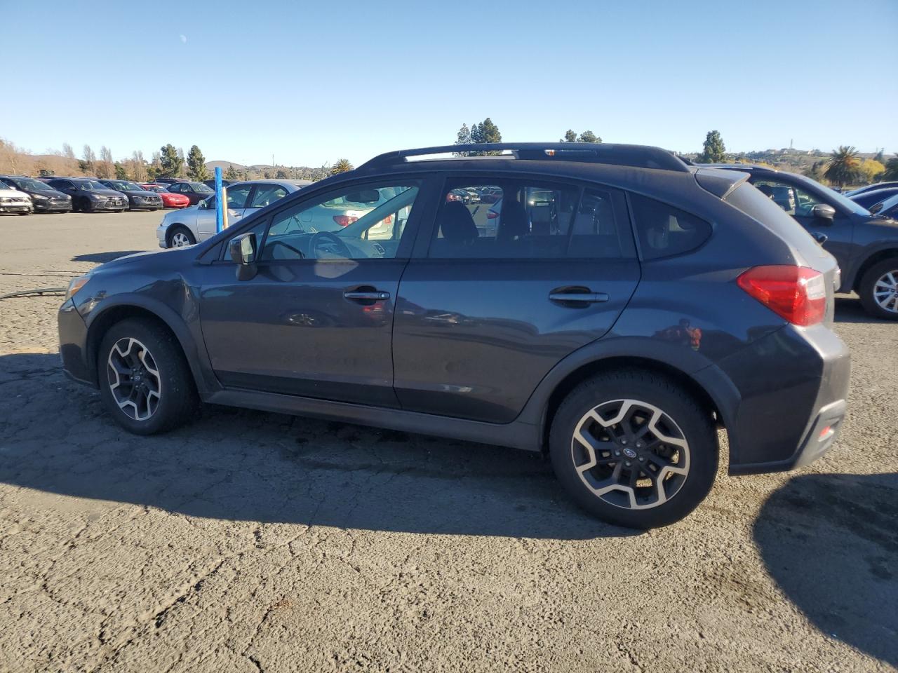 2016 Subaru XV - Image 2