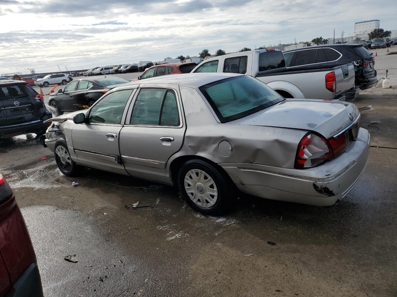 2004 Mercury Grand Marquis - Image 2