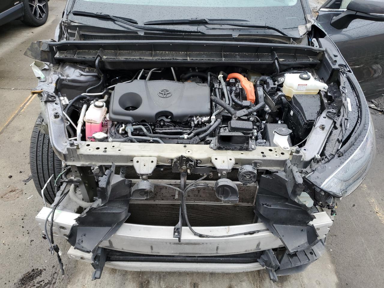 2022 Toyota Highlander - Image 12