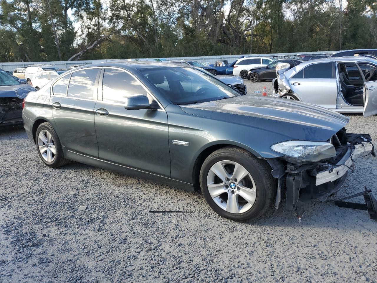 VIN WBAXG5C54DD230084 2013 BMW 5 SERIES no.4