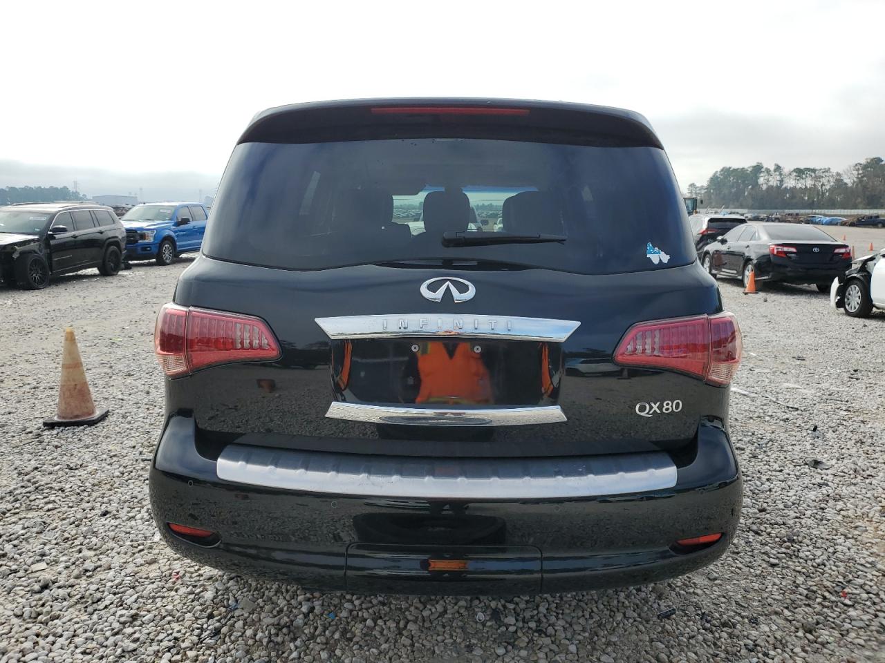 2015 Infiniti QX80 - Image 6