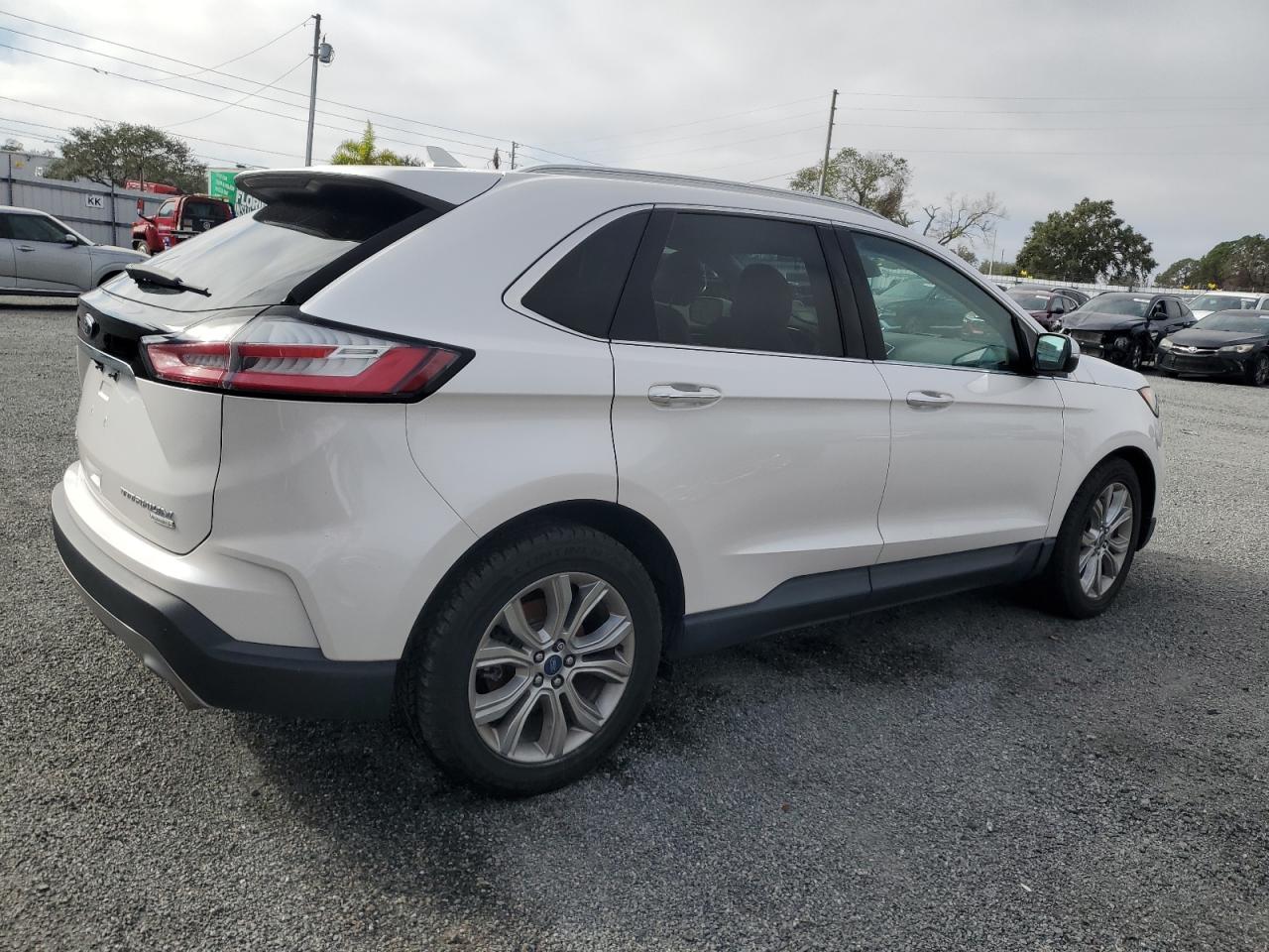 2019 Ford Edge - Image 3