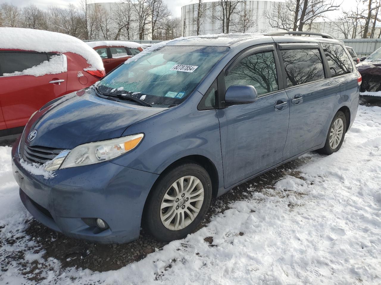 VIN 5TDYK3DC5DS402411 2013 TOYOTA All Models no.1