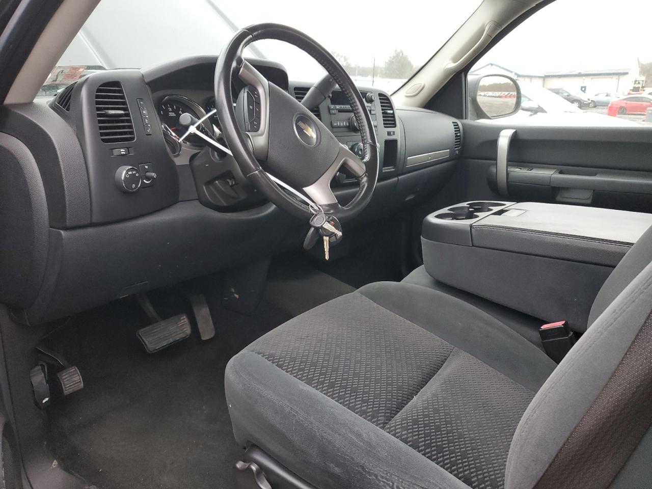 2007 Chevrolet Silverado - Image 8