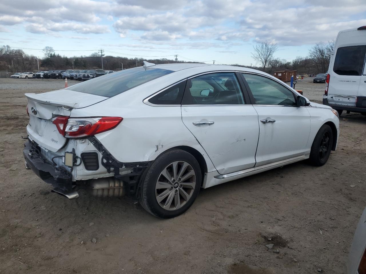 2015 Hyundai Sonata - Image 3