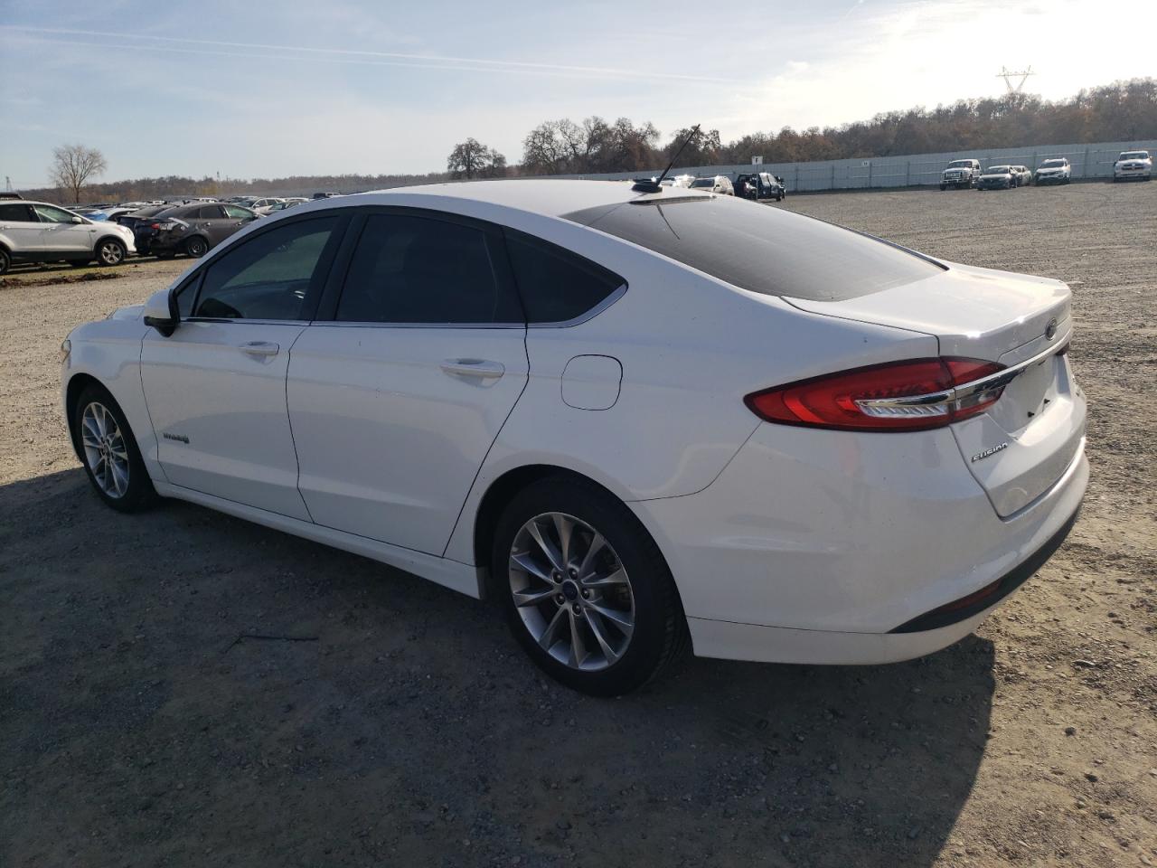 VIN 3FA6P0LU2HR386023 2017 FORD FUSION no.2