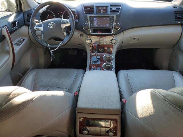  TOYOTA HIGHLANDER 2013 Серебристый