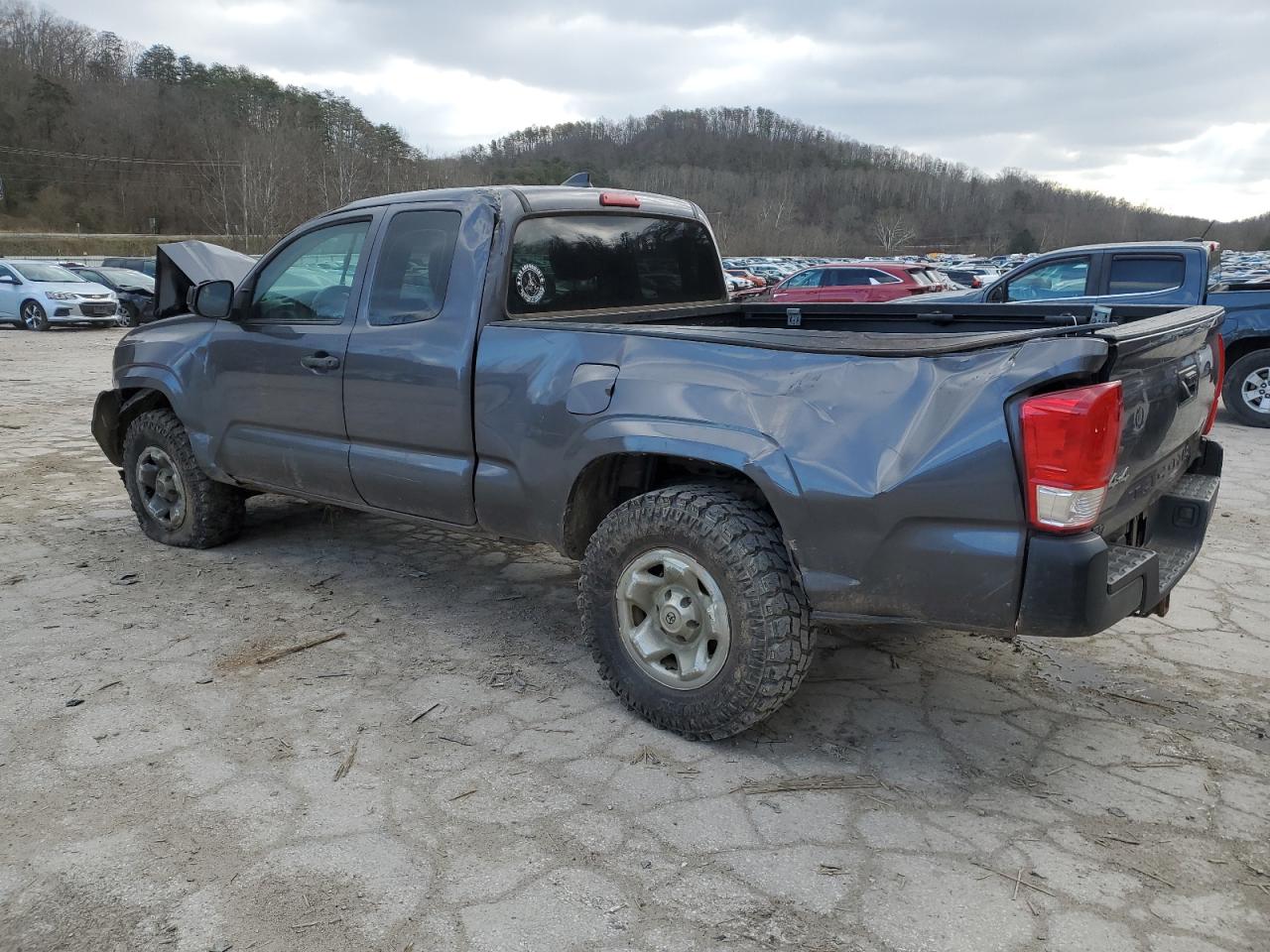 VIN 5TFSX5ENXGX042795 2016 TOYOTA TACOMA no.2