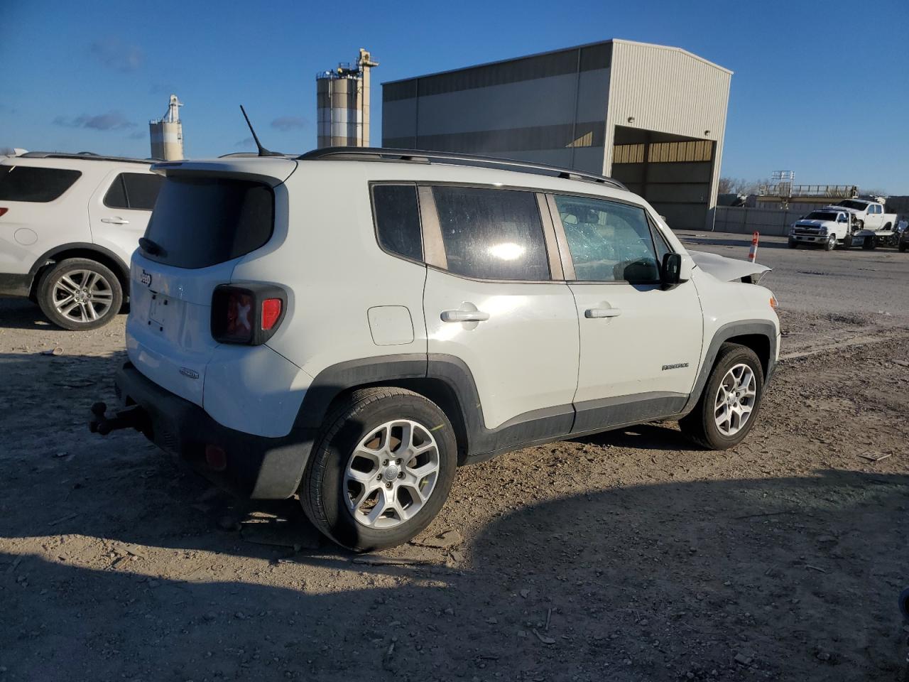 VIN ZACCJABT7FPB82368 2015 JEEP RENEGADE no.3