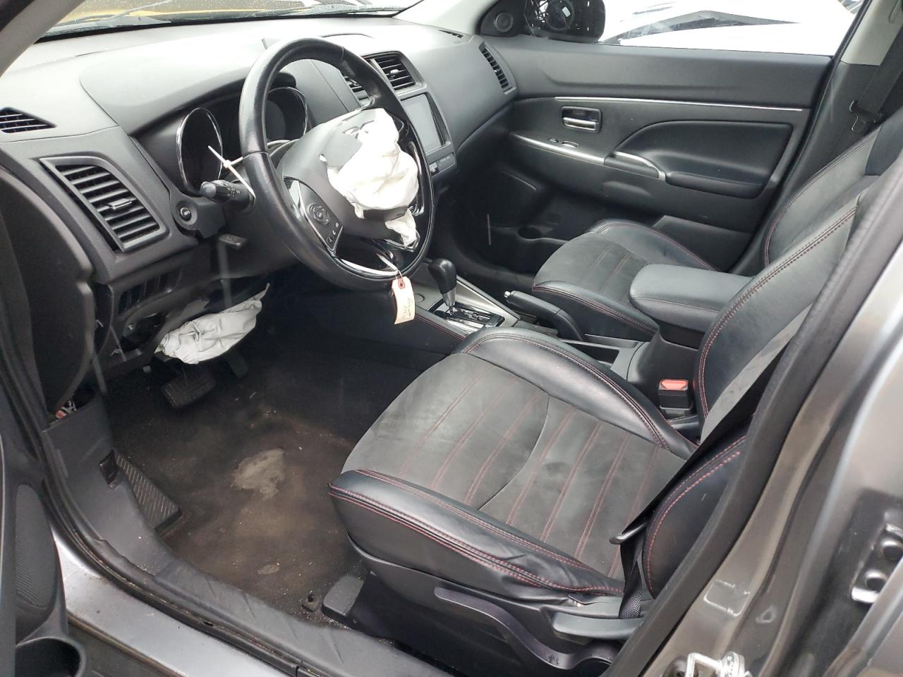 2018 Mitsubishi Outlander - Image 7