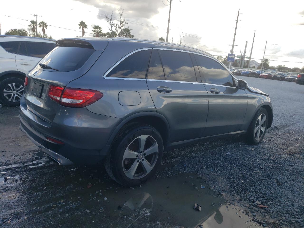 VIN WDC0G4JB8GF059088 2016 MERCEDES-BENZ GLC-CLASS no.3