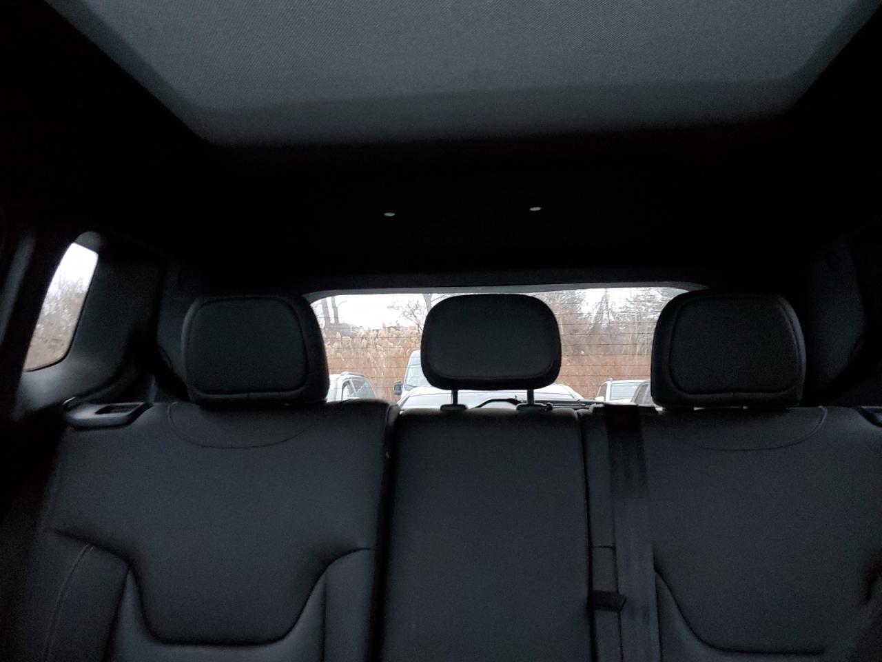 VIN ZACNJBB13KPK12969 2019 JEEP RENEGADE no.10