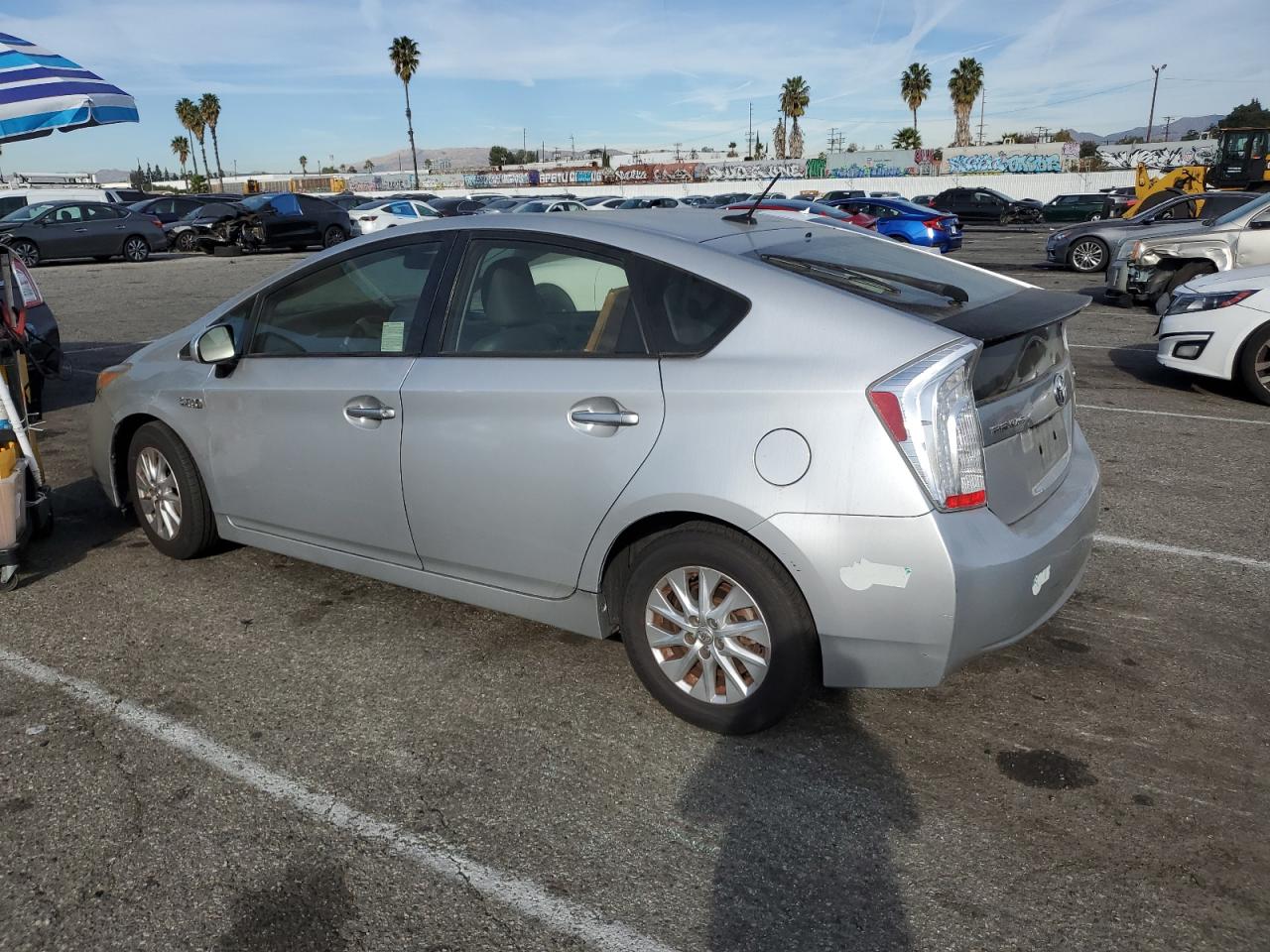 VIN JTDKN3DP4E3063157 2014 TOYOTA PRIUS no.2