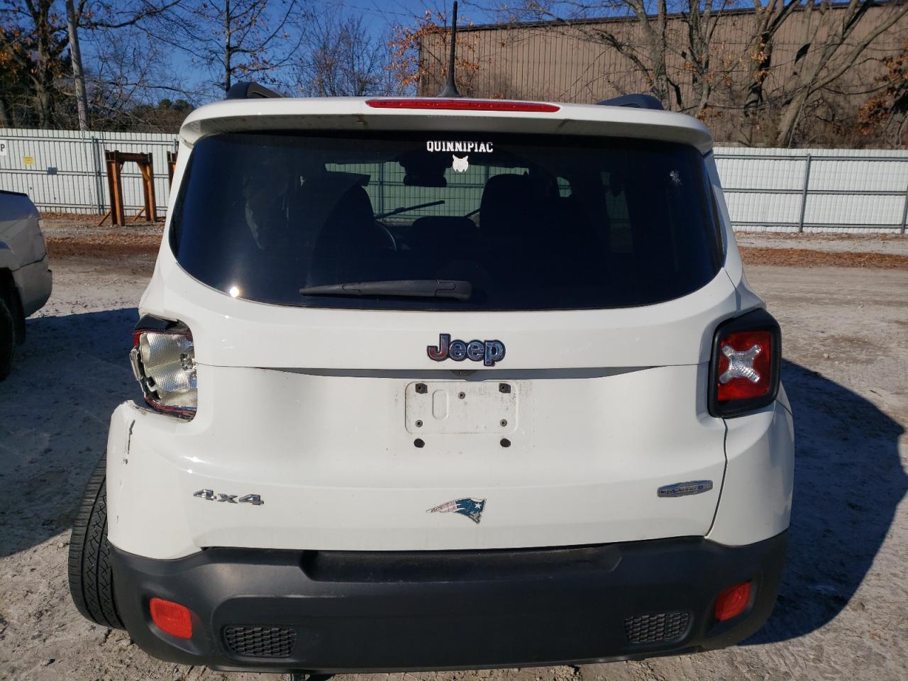 2017 Jeep Renegade - Image 6