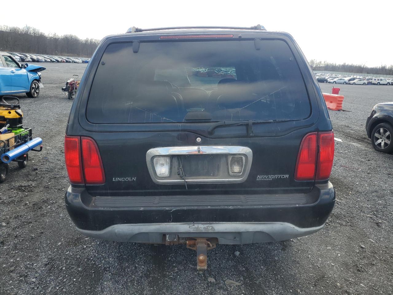 2001 Lincoln Navigator VIN: 5LMFU28R01LJ32925 Lot: 83013504