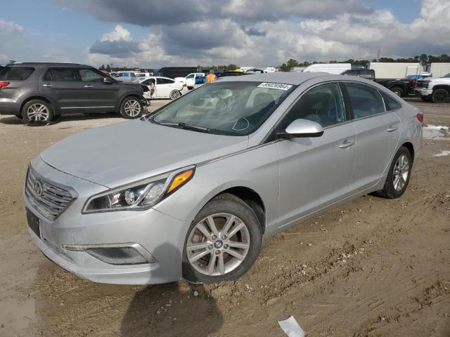 Sedans HYUNDAI SONATA 2016 Srebrny