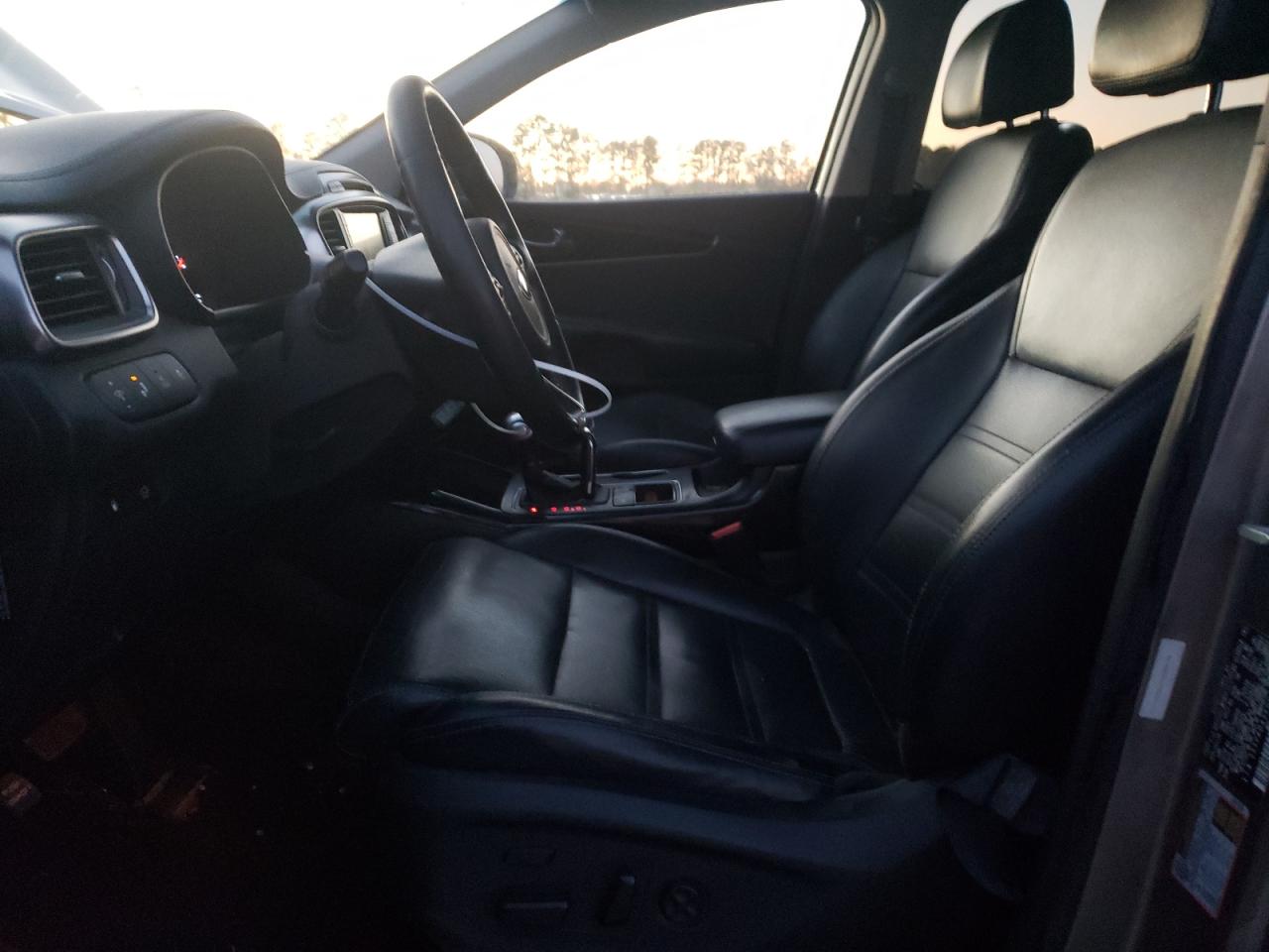 2017 Kia Sorento - Image 7