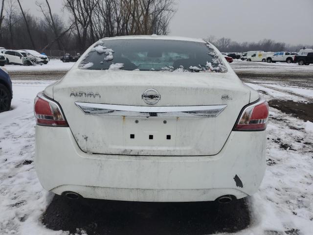 Sedans NISSAN ALTIMA 2015 White