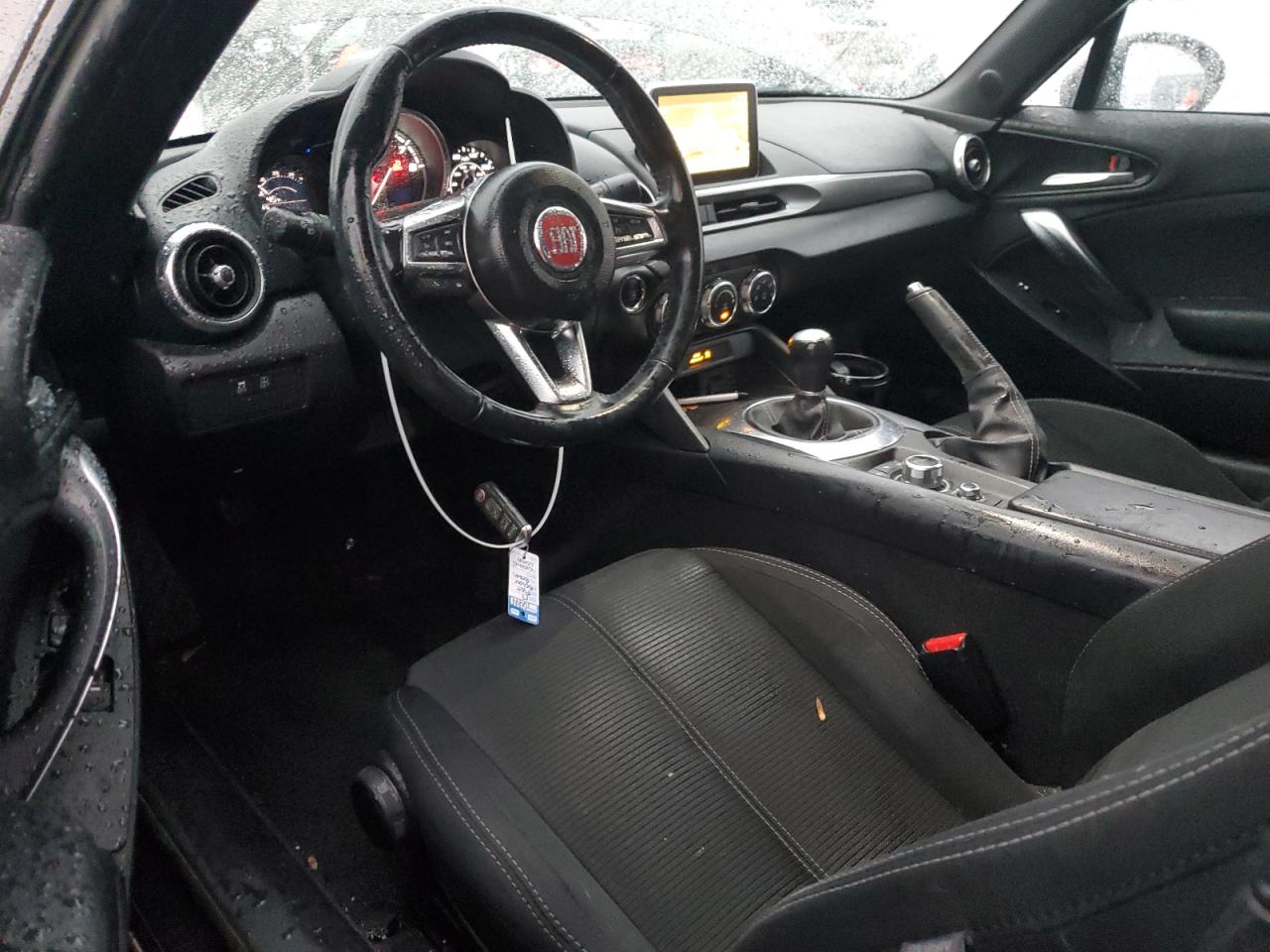 2017 Fiat 124 Spider - Image 8