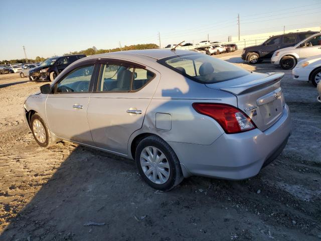  NISSAN VERSA 2015 Сріблястий