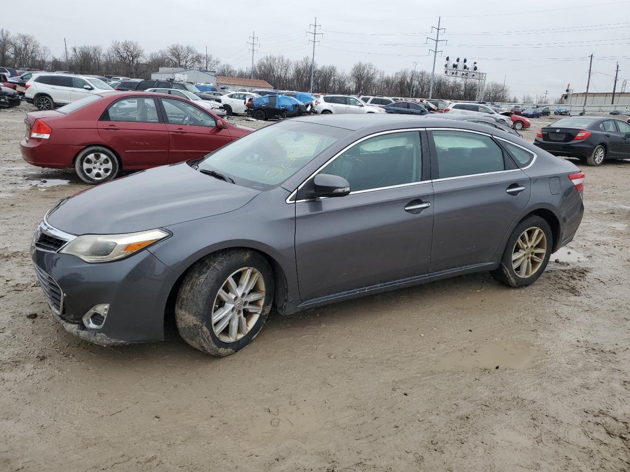 2013 TOYOTA AVALON