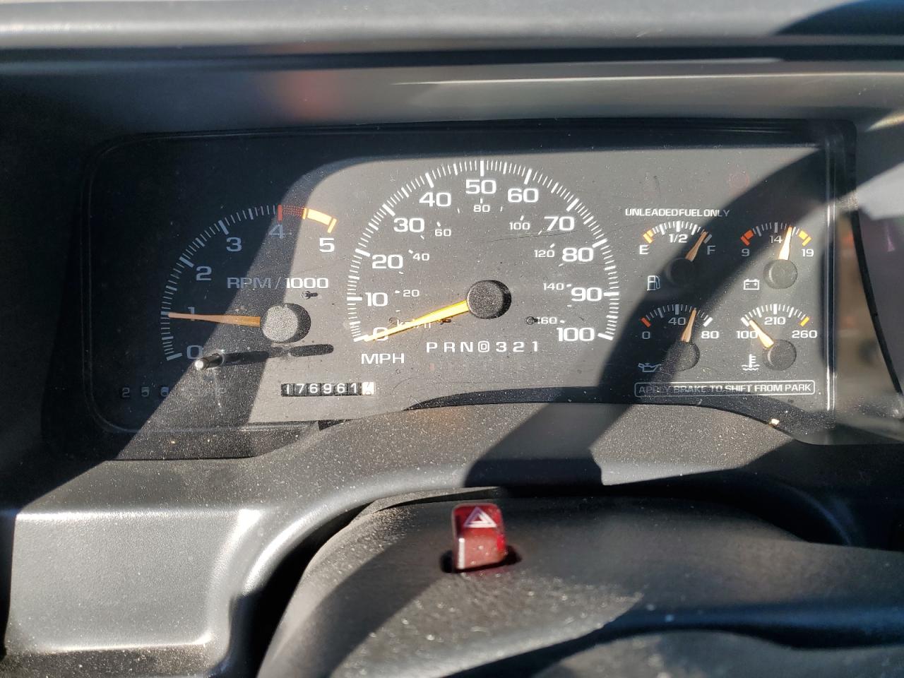 1995 Chevrolet GMT-400 - Image 9