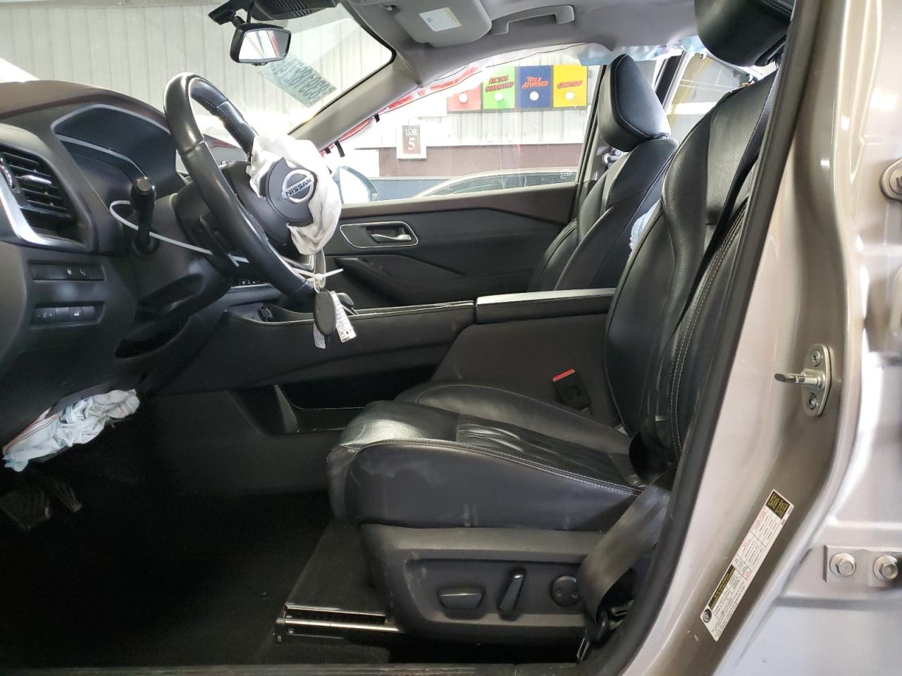 2021 Nissan Rogue - Image 7