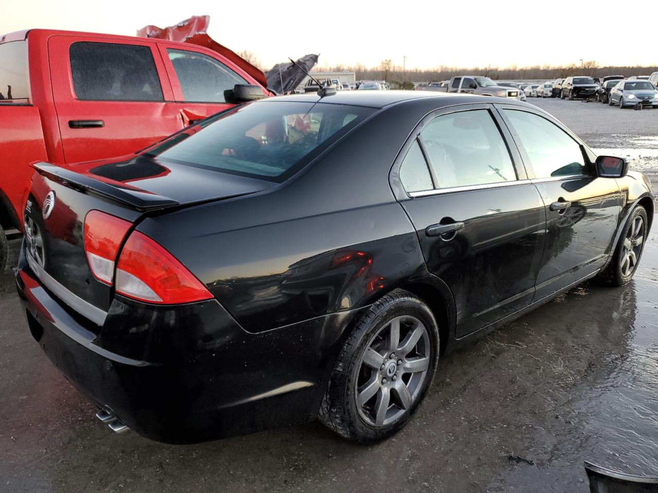2010 Mercury Milan - Image 3