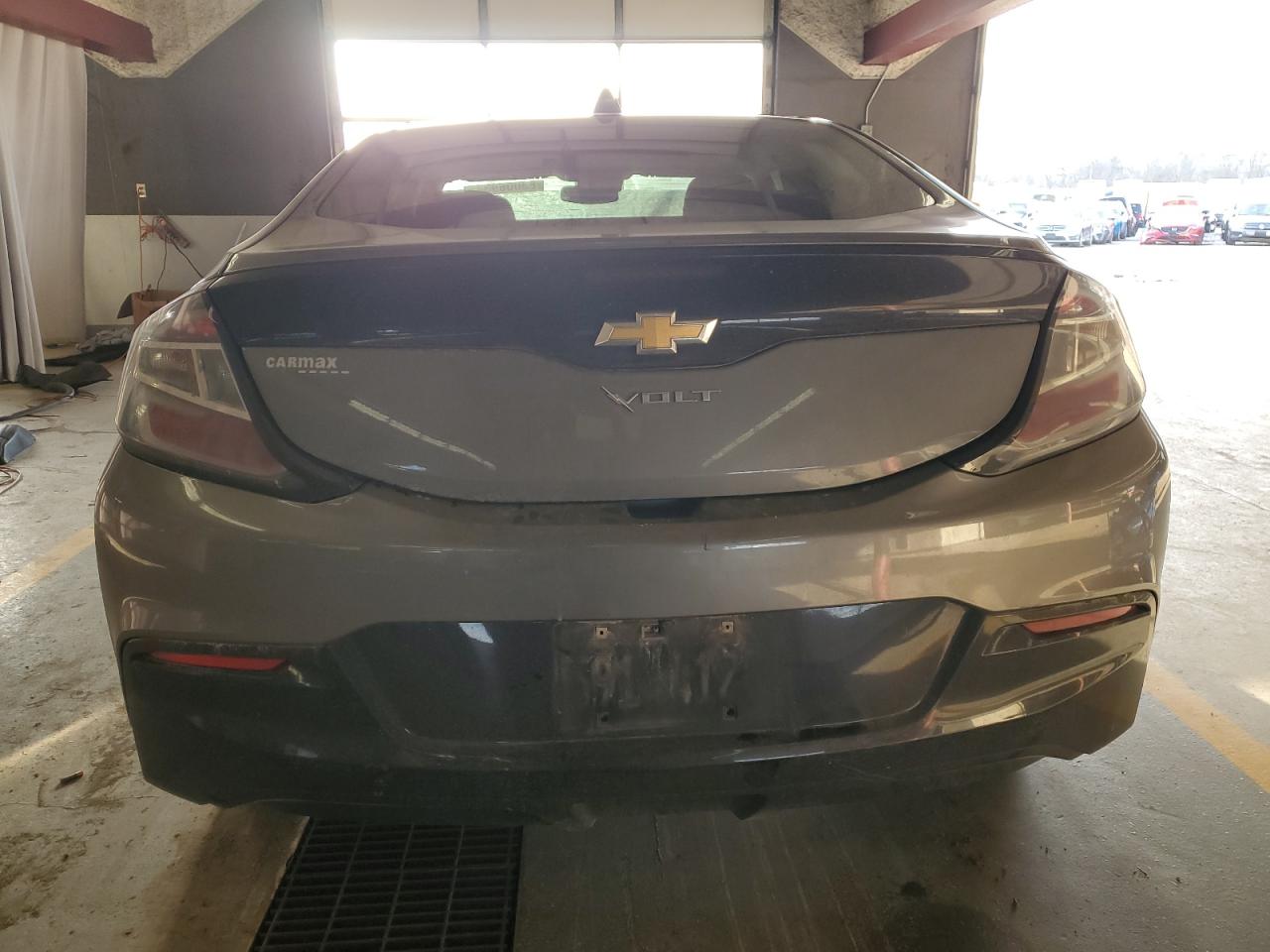 2017 Chevrolet Volt - Image 6