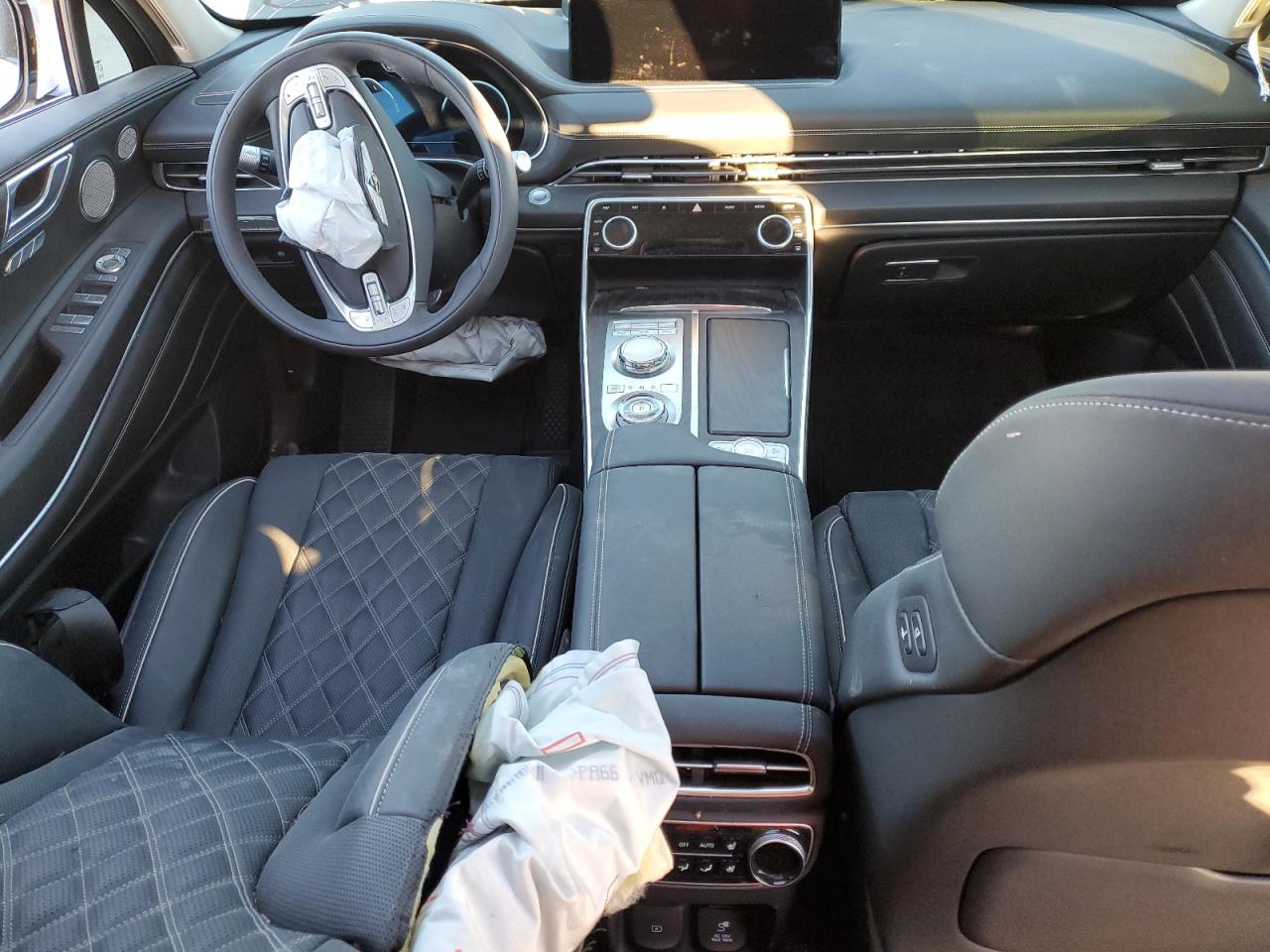 2024 Genesis GV80 - Image 8