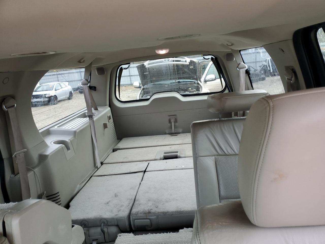 2013 Lincoln Navigator - Image 10