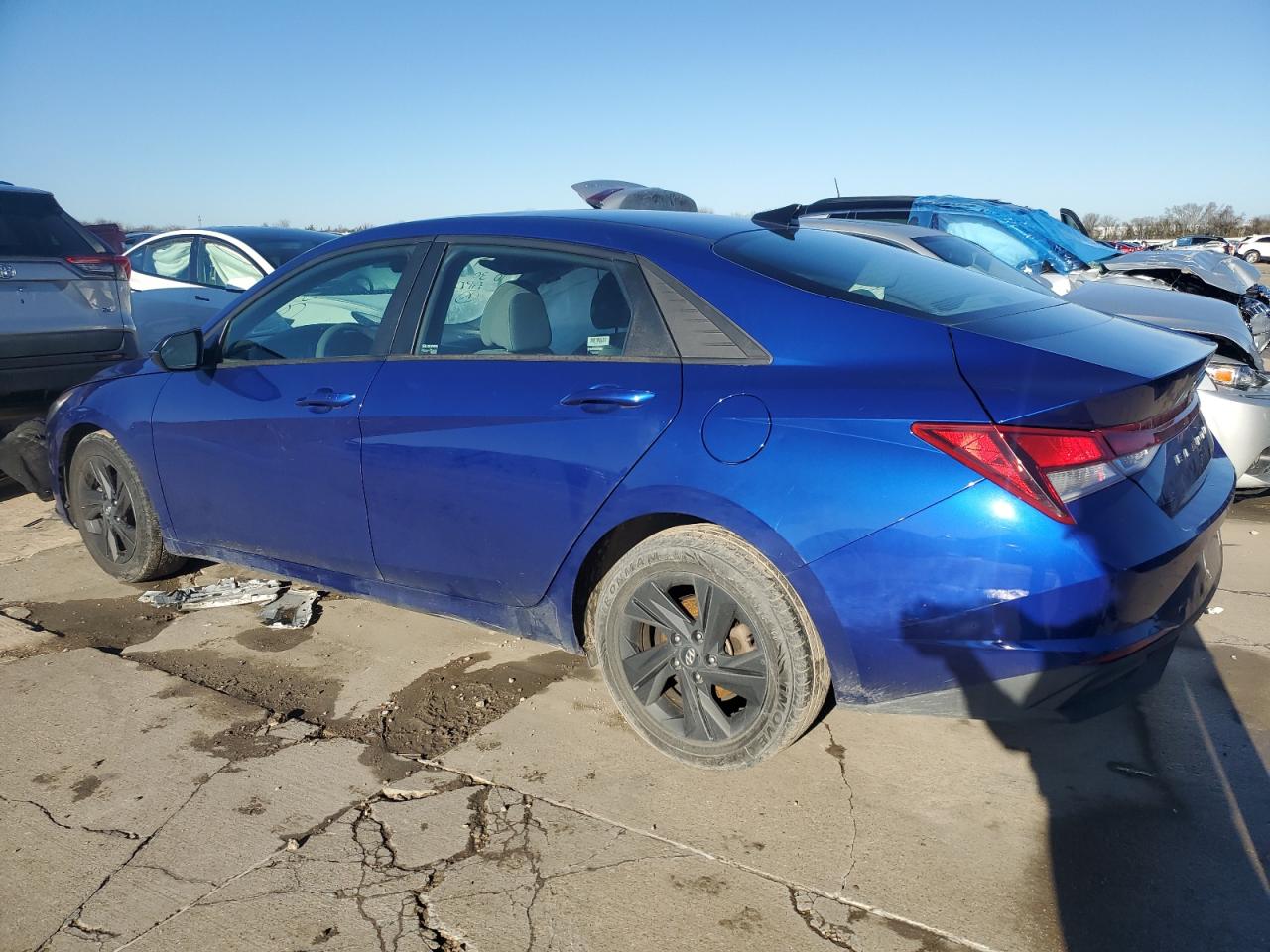 2021 Hyundai Elantra - Image 2