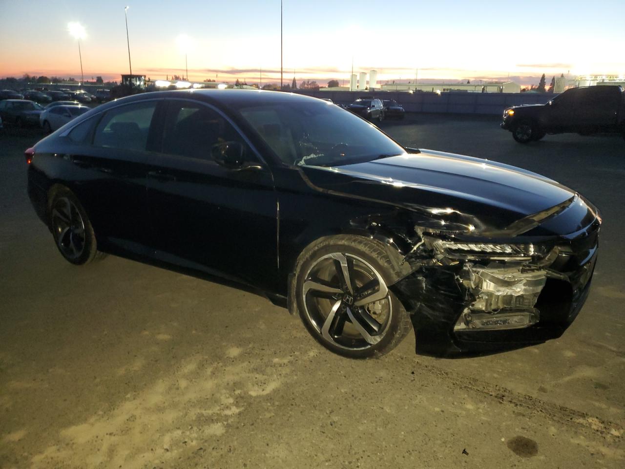 VIN 1HGCV1F38JA222482 2018 HONDA ACCORD no.4