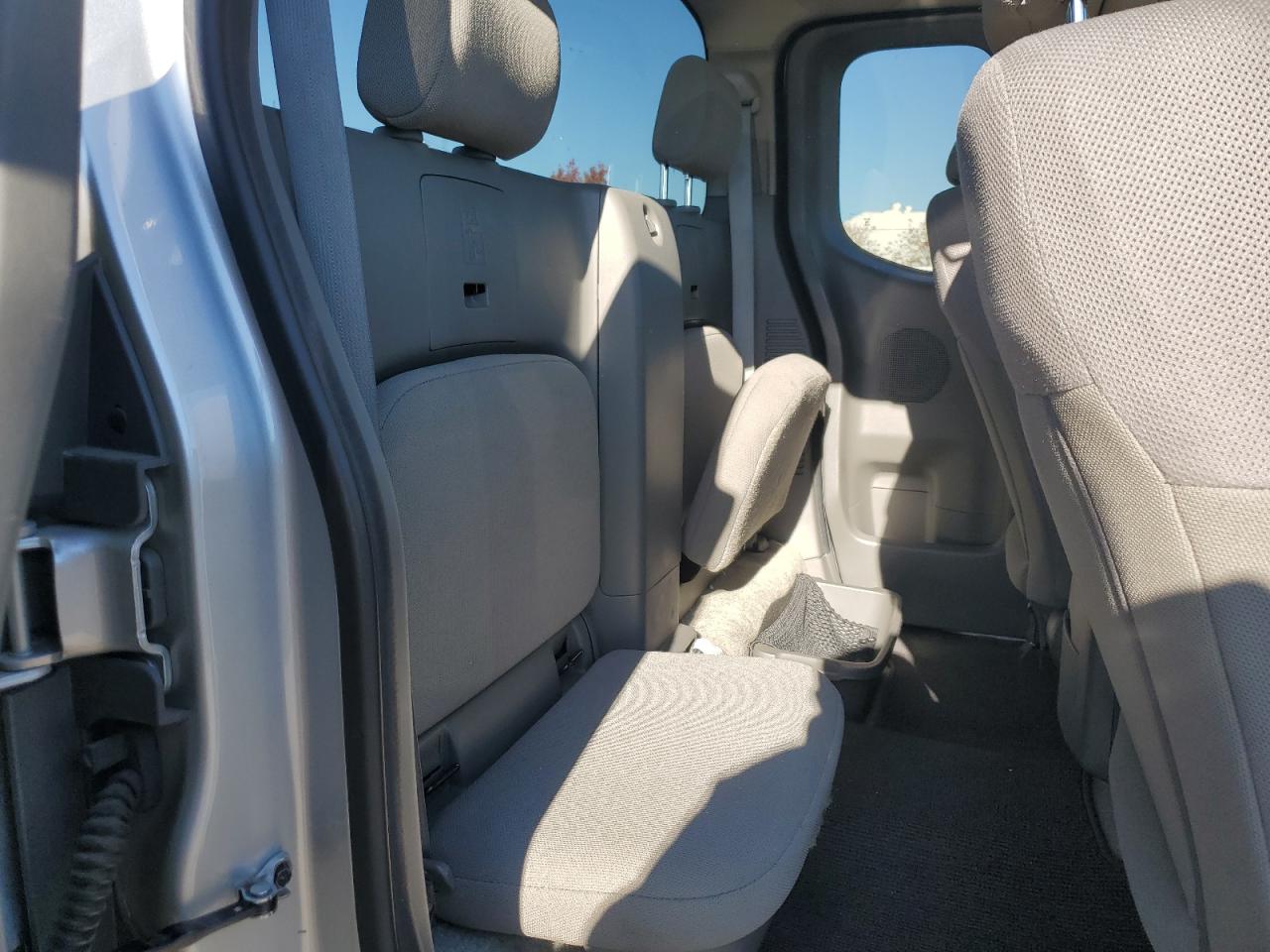 2017 Nissan Navara (Frontier) - Image 10