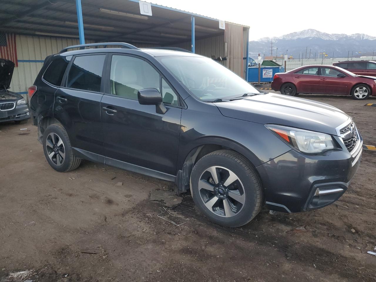 VIN JF2SJAEC1JH412835 2018 SUBARU FORESTER no.4