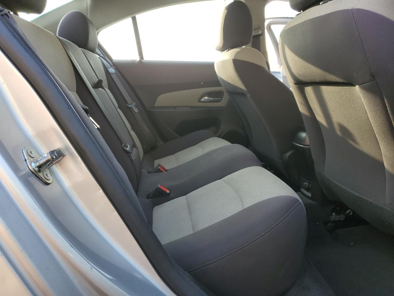2013 Chevrolet Cruze - Image 10