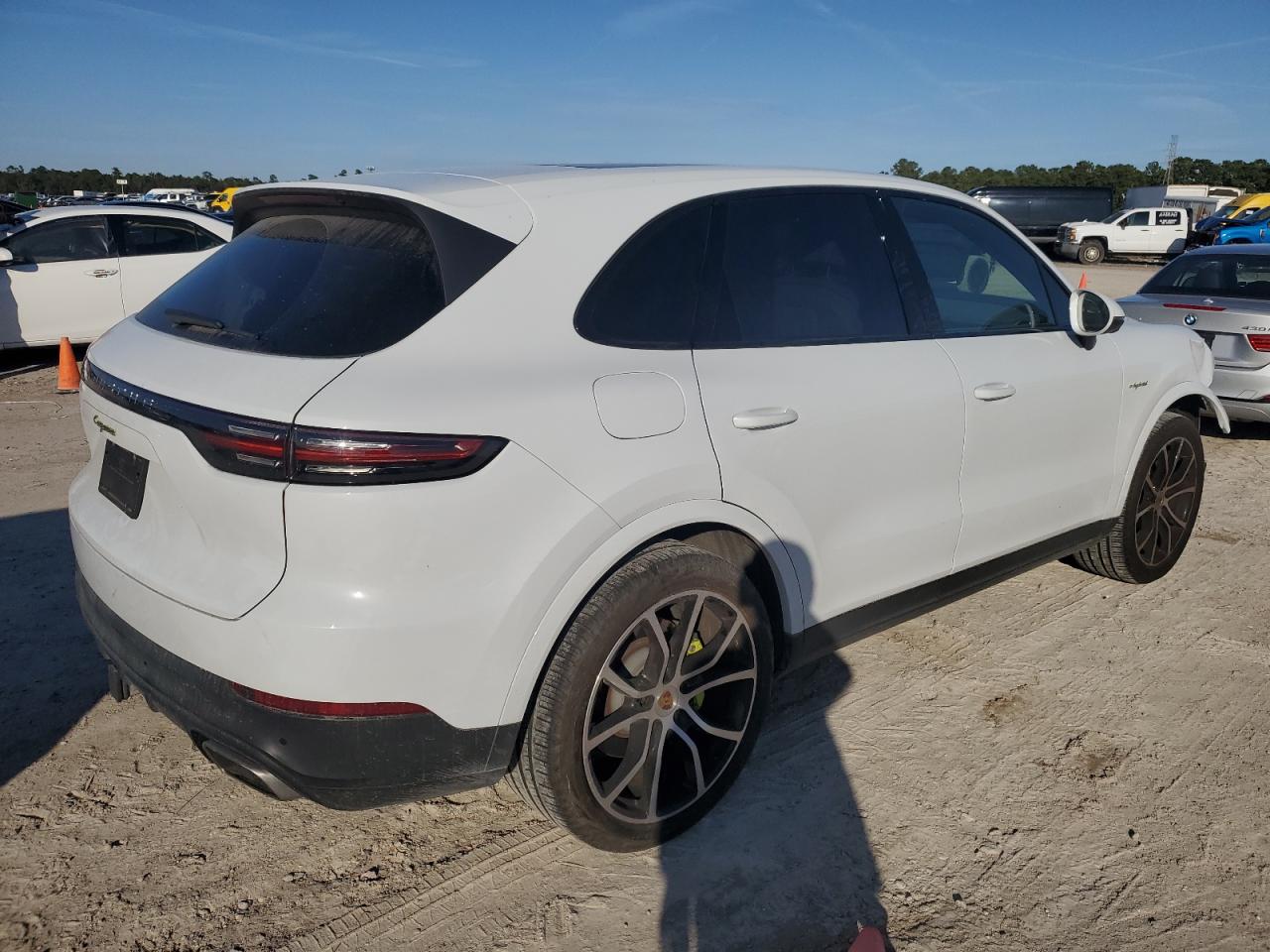 VIN WP1AE2AY5LDA22951 2020 PORSCHE CAYENNE no.3