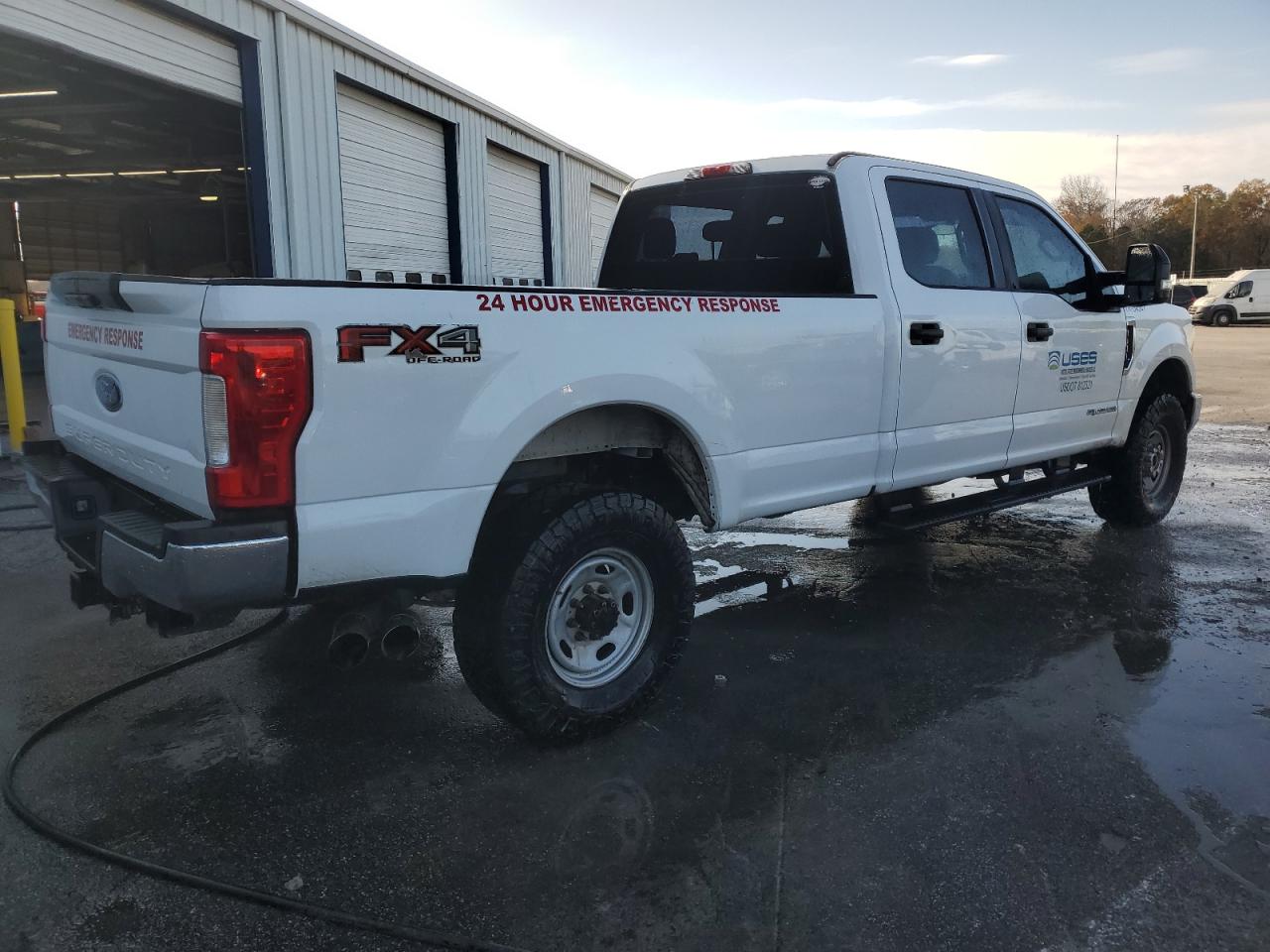 VIN 1FT8W3BTXHEC34347 2017 FORD F350 no.4