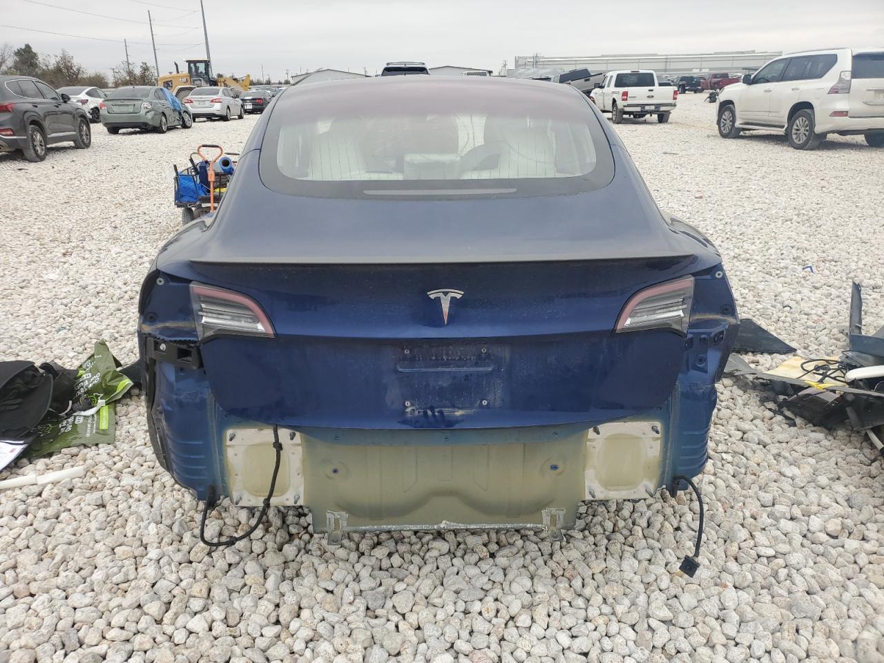 2018 Tesla Model 3 VIN: 5YJ3E1EB5JF081045 Lot: 82589274