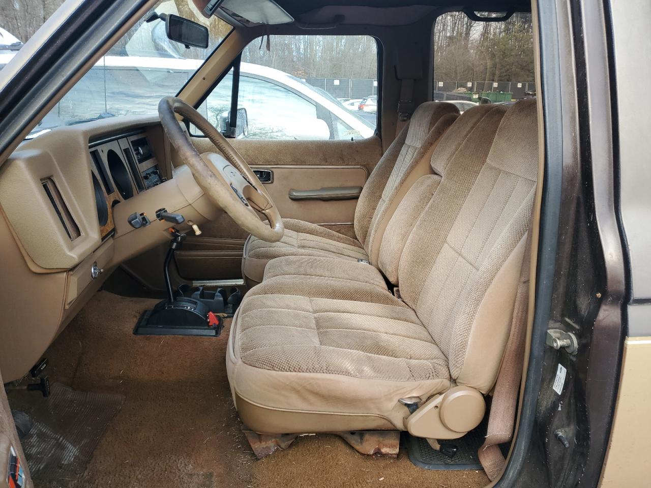 1988 Ford Bronco Ii VIN: 1FMCU14T6JUA71950 Lot: 85363734